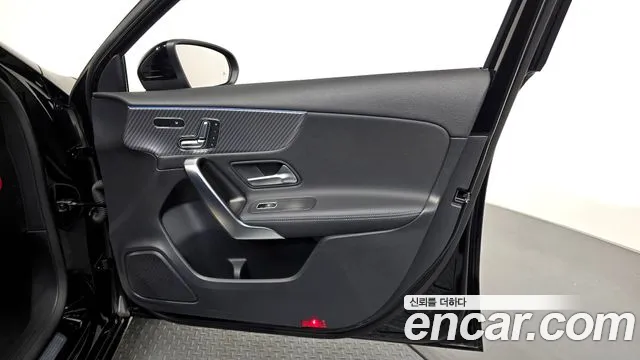 Mercedes-Benz A-Class — Фото автомобиля 24