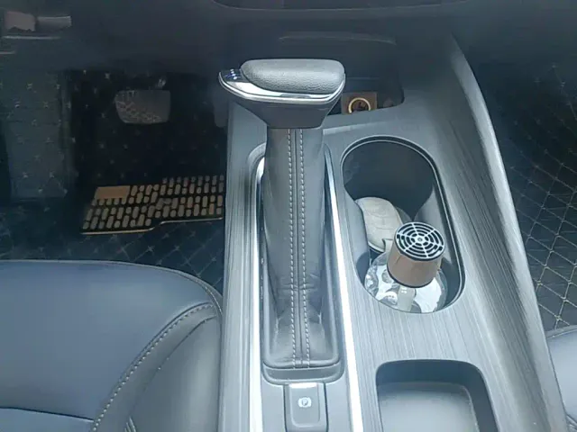 Buick Velite 6 — Фото автомобиля 13