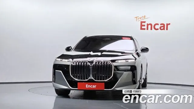 BMW 7 Series — Фото автомобиля 3