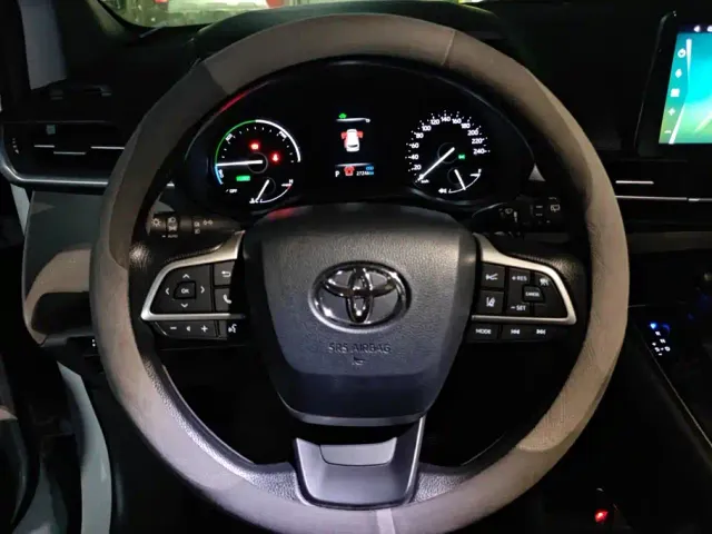 Toyota Granvia — Фото автомобиля 15