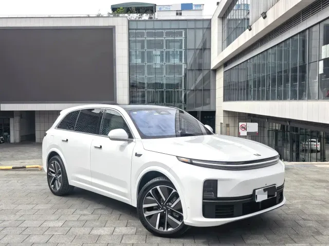 Li Auto L7 — Фото автомобиля 3