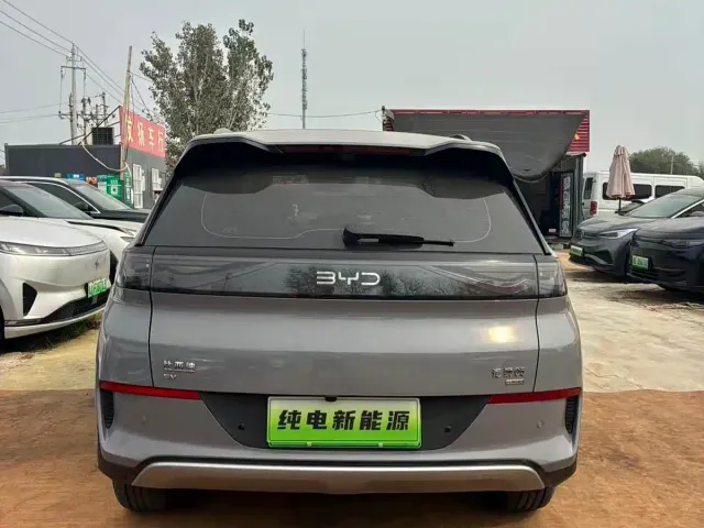 BYD Sealion 05 EV — Фото автомобиля 8