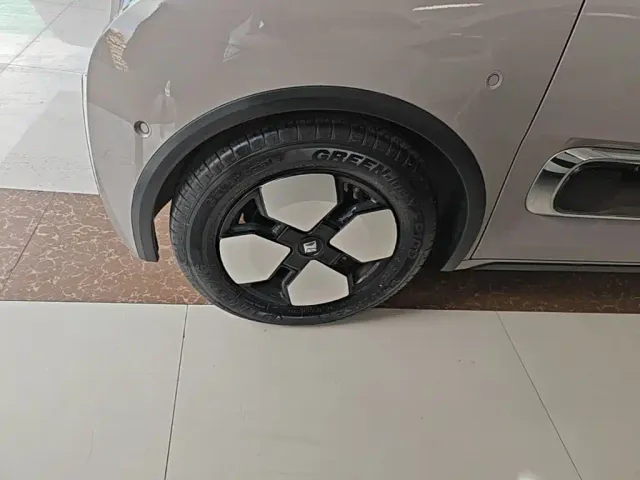 Baojun KiWi EV — Фото автомобиля 22