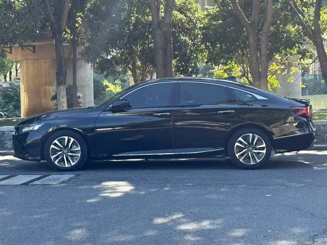 Honda Accord — Фото автомобиля 4