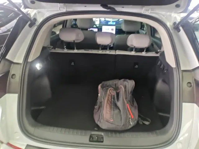 BYD Sealion 05 EV — Фото автомобиля 18