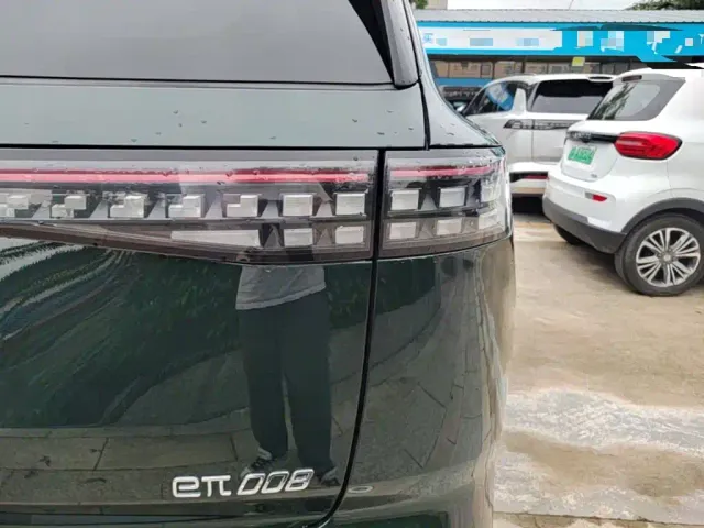 Dongfeng eπ 008 — Фото автомобиля 7