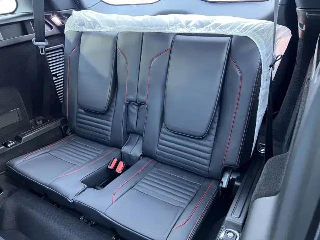 Land Rover Discovery Sport — Фото автомобиля 9