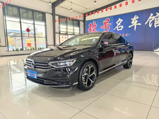 Фотография автомобиля — Volkswagen Magotan
