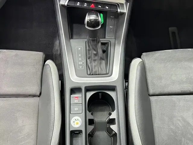 Audi Q3 — Фото автомобиля 11
