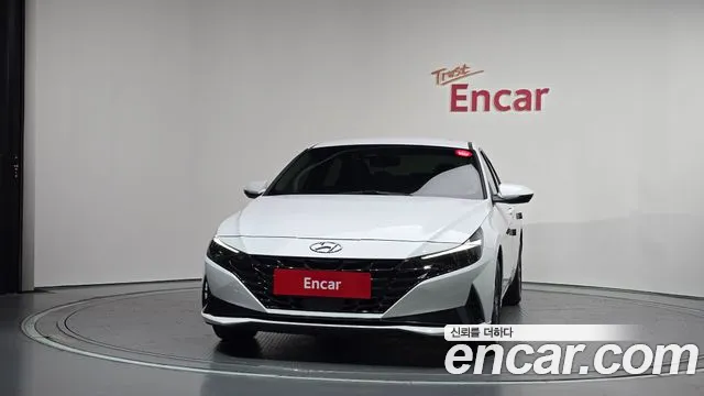 Hyundai Avante CN7 — Фото автомобиля 3