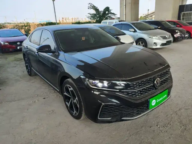 Volkswagen Passat — Фото автомобиля 3