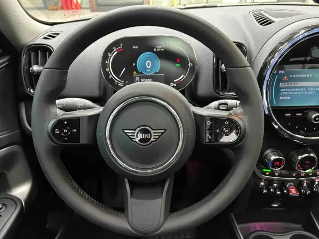 MINI Countryman — Фото автомобиля 8