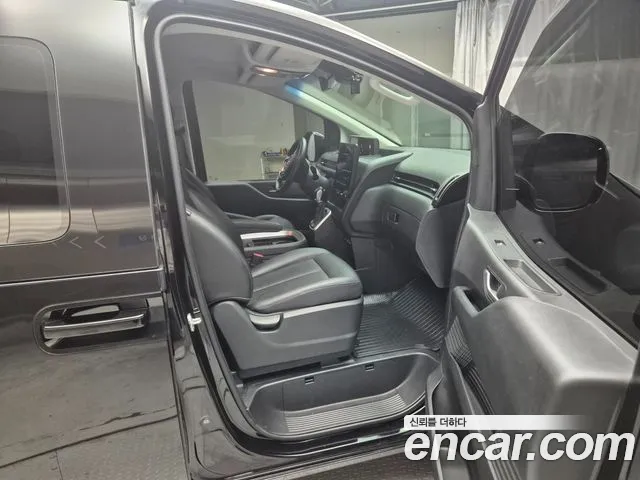 Hyundai Staria — Фото автомобиля 10