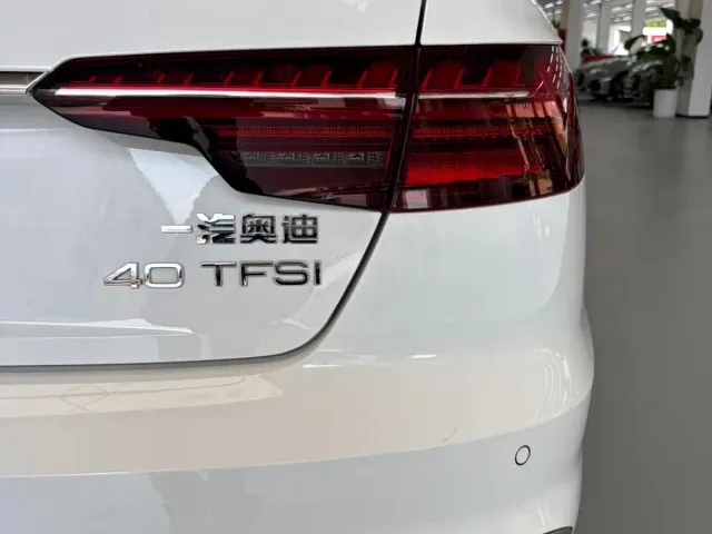 Audi A4L — Фото автомобиля 15