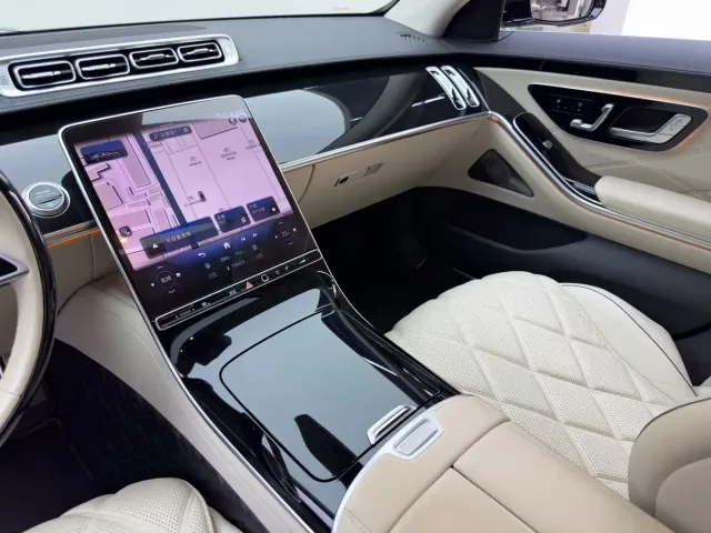 Mercedes-Benz Maybach S-Class — Фото автомобиля 24