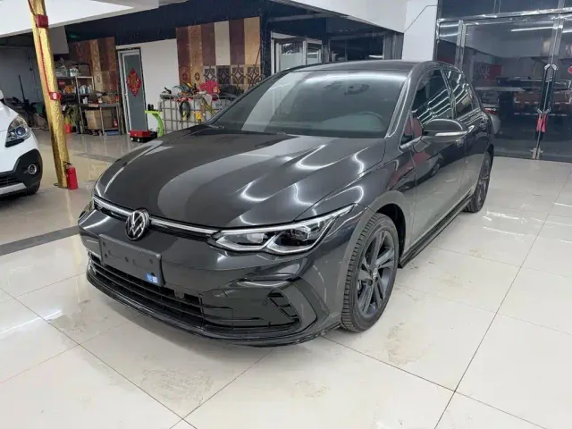 Фотография автомобиля — Volkswagen Golf