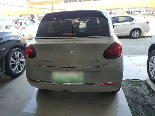 Wuling Bingo — Фото автомобиля 3