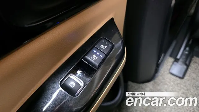 Kia Canival — Фото автомобиля 18