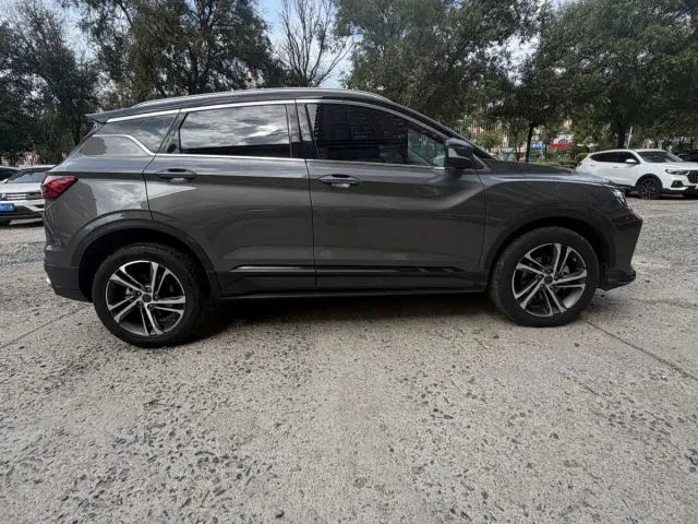 Geely Binyue — Фото автомобиля 7