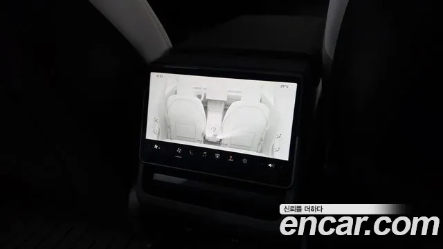 Tesla Model 3 — Фото автомобиля 27