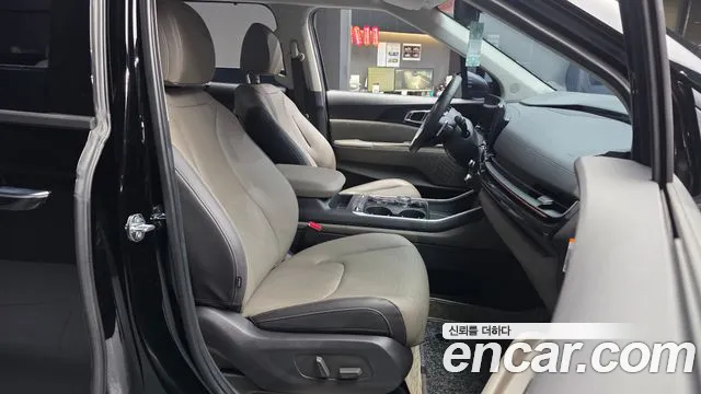 Kia Carnival Generation 4 — Фото автомобиля 16