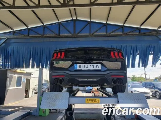 Ford Mustang 7th Gen — Фото автомобиля 2