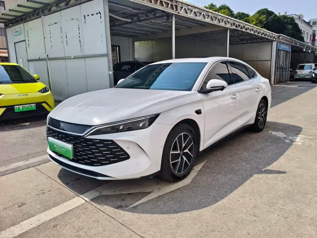 Фотография автомобиля — BYD Qin L