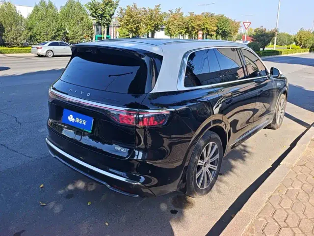 Aito M8 — Фото автомобиля 3