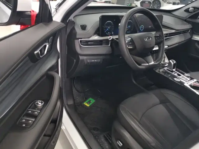 Chery Tiggo 8 PLUS — Фото автомобиля 15