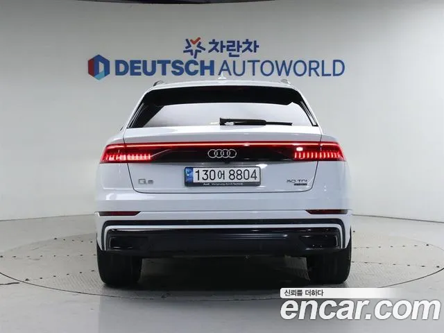 Audi Q8 50 TDI quattro Premium — Фото автомобиля 4