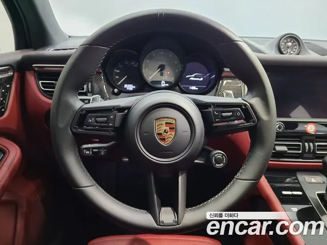 Porsche Macan — Фото автомобиля 6