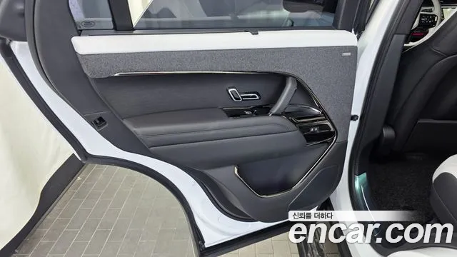 Land Rover Range Rover Sport — Фото автомобиля 22