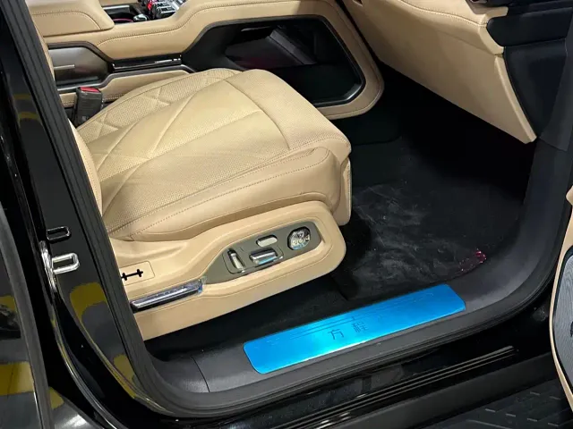 BYD FangChengBao Leopard 8 — Фото автомобиля 10