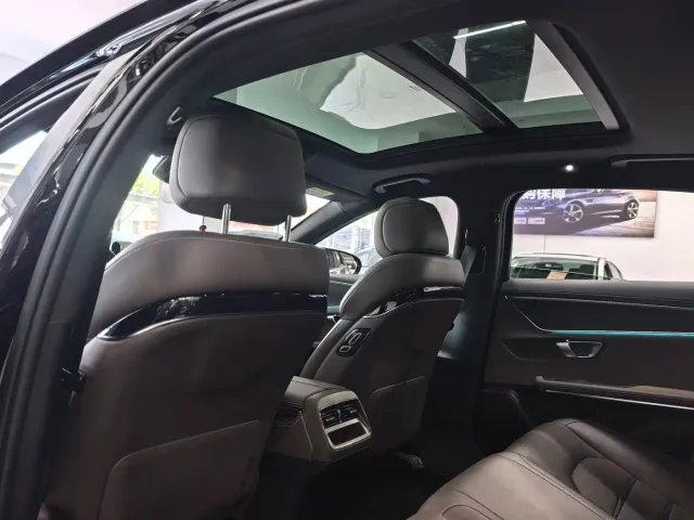 BYD Han — Фото автомобиля 13
