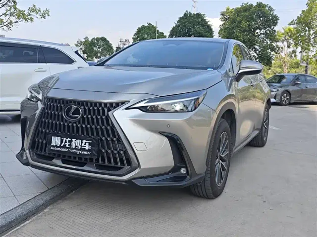 Фотография автомобиля — Lexus NX
