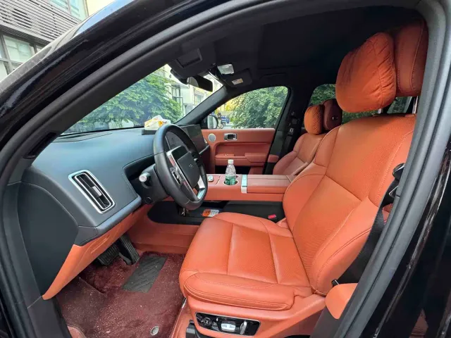 Li Auto L7 — Фото автомобиля 10