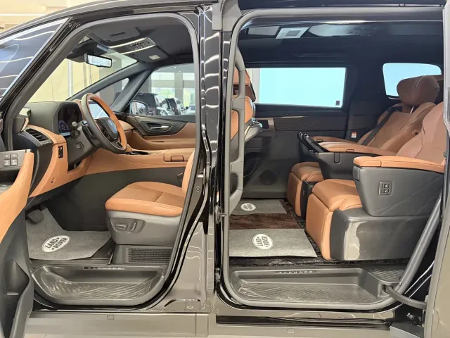 Toyota Alphard — Фото автомобиля 9