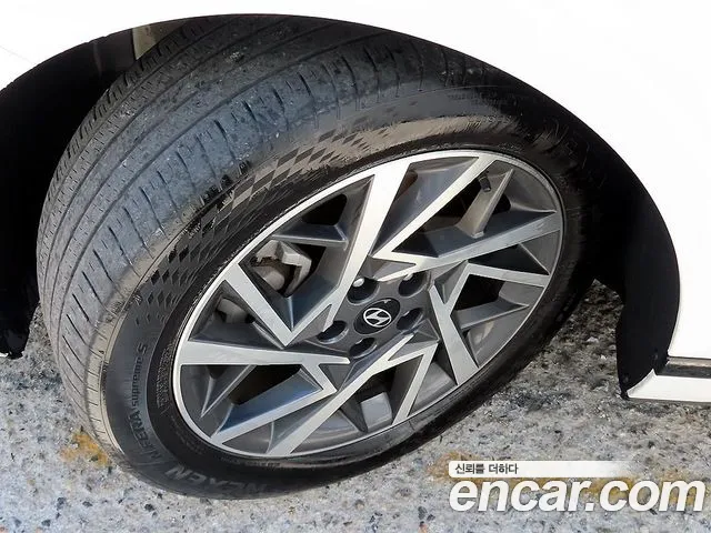 Hyundai Grandeur GN7 — Фото автомобиля 20