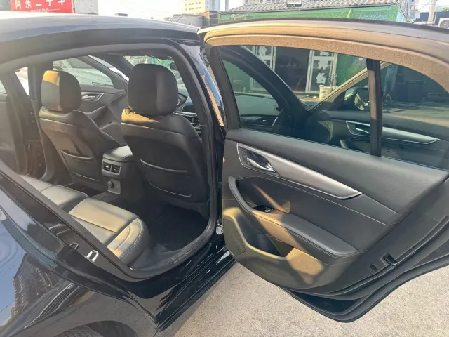 Cadillac CT5 — Фото автомобиля 5