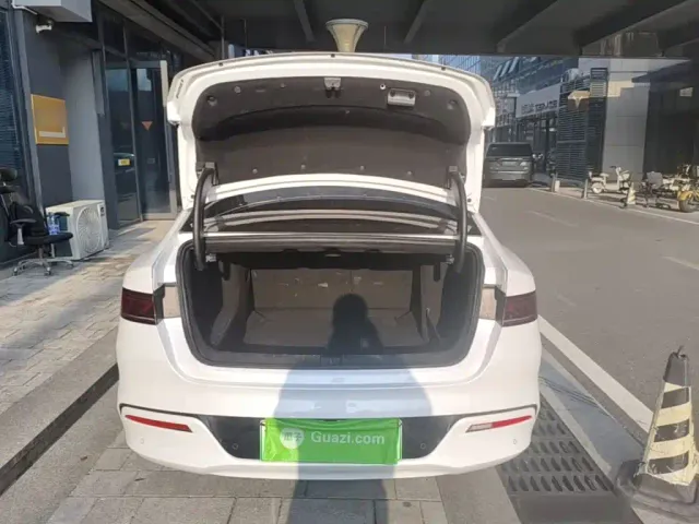 BYD Qin PLUS — Фото автомобиля 18