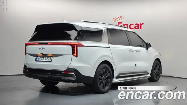 Kia Carnival Generation 4 — Фото автомобиля 2