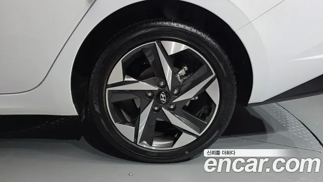 Hyundai Avante CN7 — Фото автомобиля 20