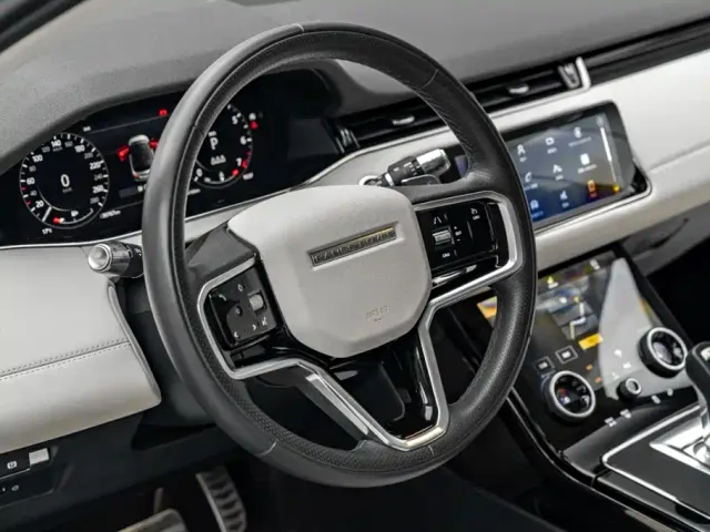 Land Rover Range Rover Evoque 2021 Range Rover Evoque L 249PS R-Dynamic First Edition Launch Edition — Фото автомобиля 17