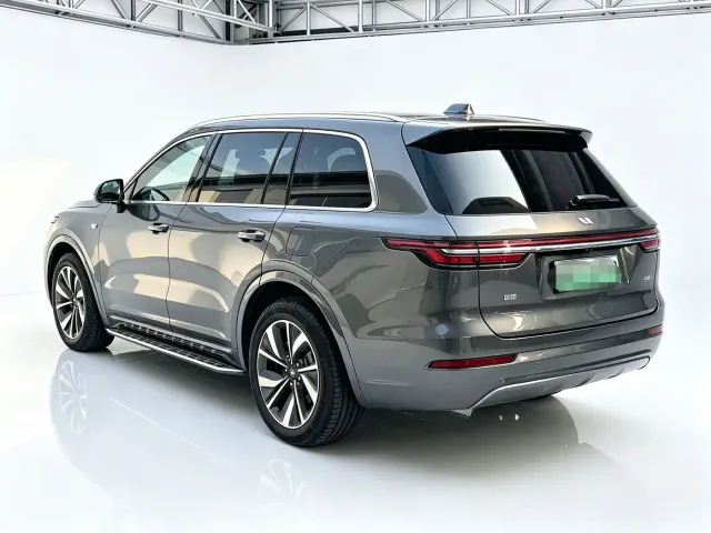 Li Auto ONE — Фото автомобиля 5