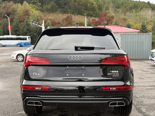 Audi Q5L — Фото автомобиля 4