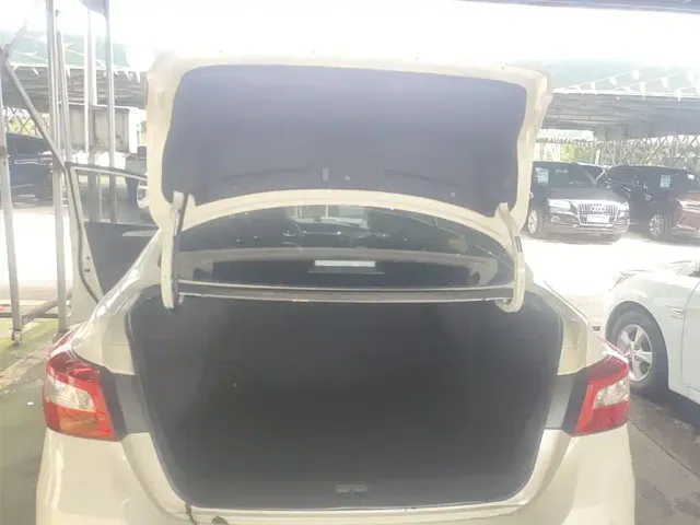Nissan Sylphy — Фото автомобиля 18
