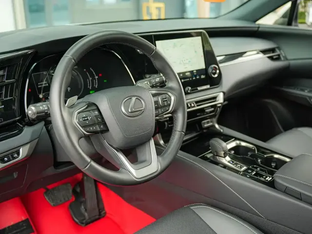 Lexus RX — Фото автомобиля 9