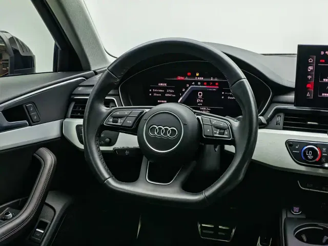 Audi A4L — Фото автомобиля 14