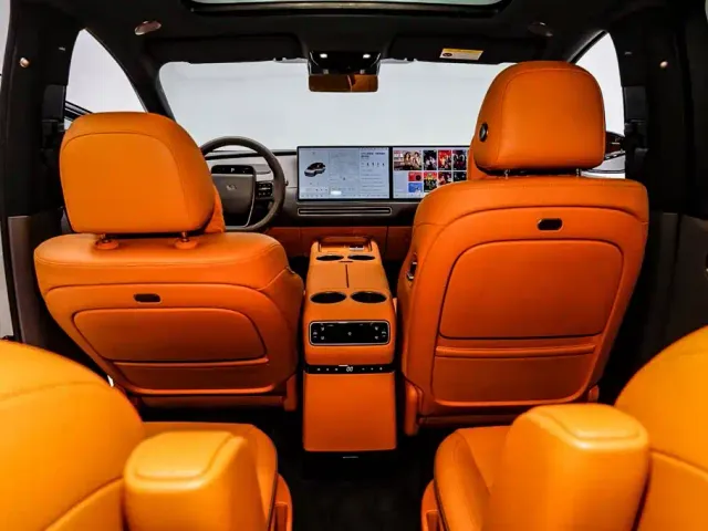 Li Auto i8 — Фото автомобиля 17