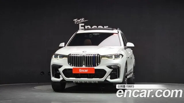 BMW X7 — Фото автомобиля 3